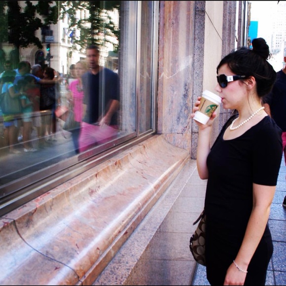 Wilfred (Aritzia) black bodycon dress keyhole back - Picture 7 of 7